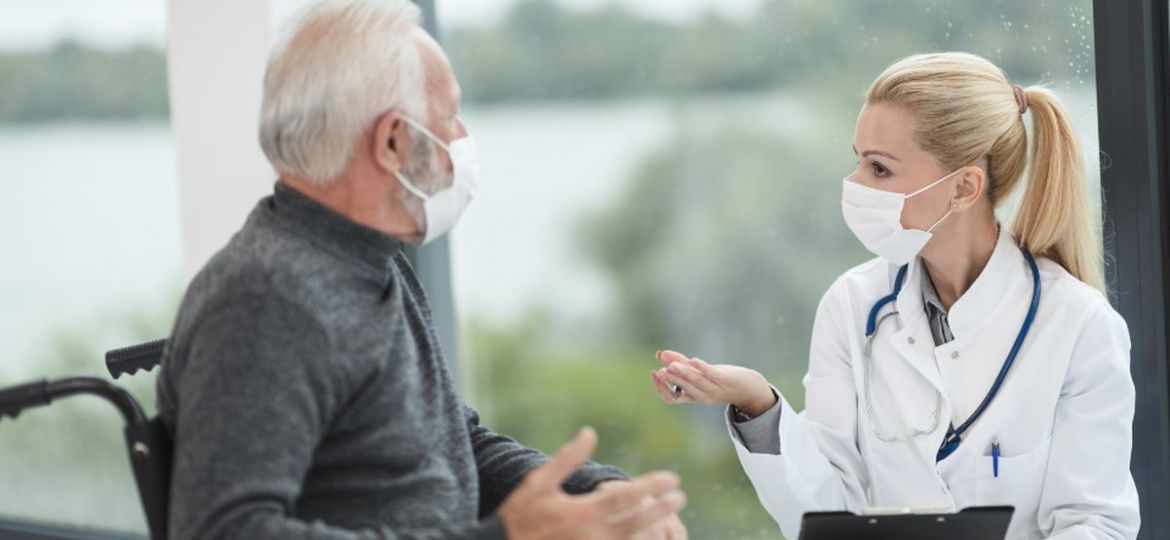 Visita medica, screening della tiroide — BioLab Capurso